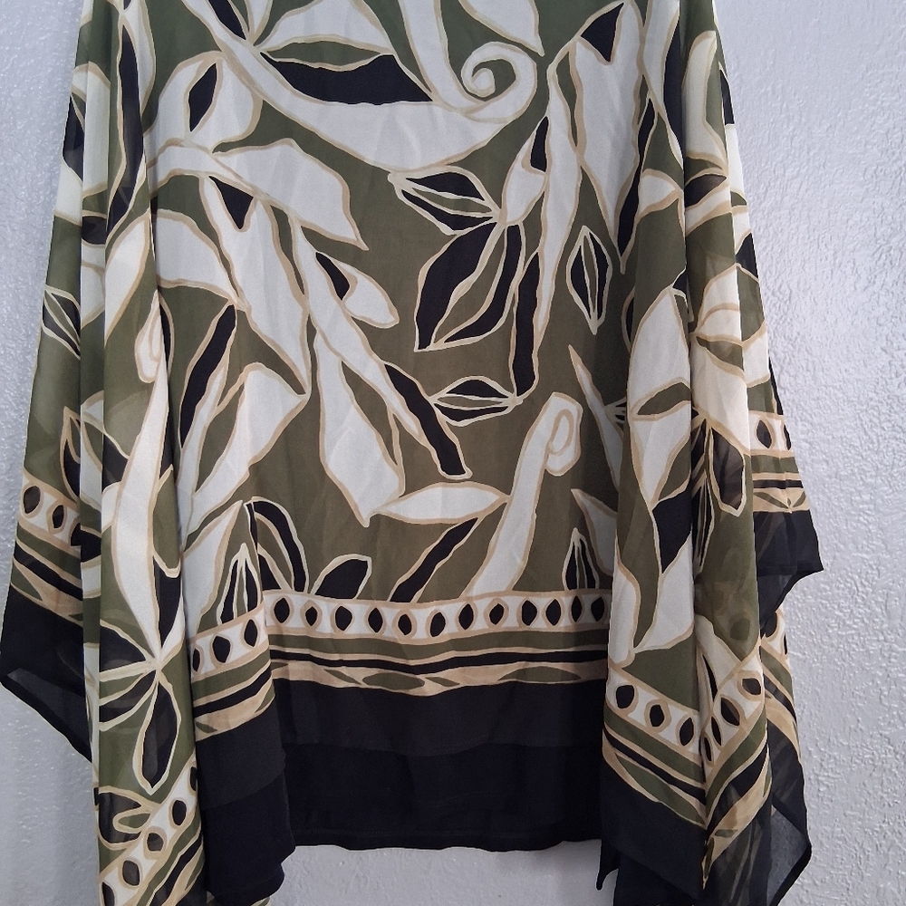 Chico's NWT Travelers Paisley Chiffon Layer Top Green Tan 4/XXL - Picture 9 of 9